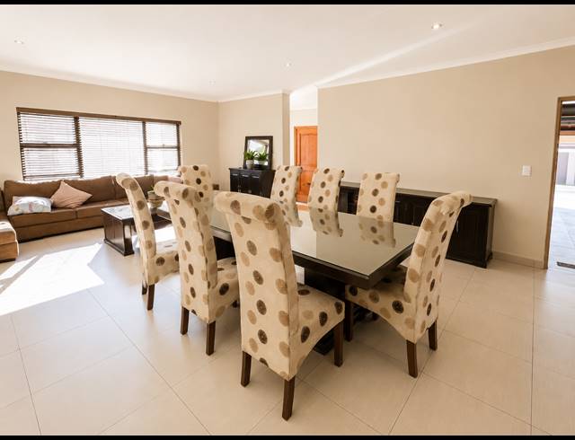 4 BEDROOM HOUSE FOR SALE IN THREE RIVERS EAST